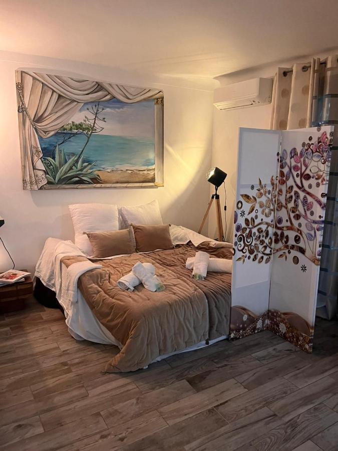 Les Canoubiers Luxe Et Serenite Au Coeur De Saint-Tropez Suites Spacieuses Avec Jardin Enchanteur Eksteriør billede